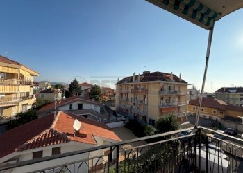 IMG_6957.jpg - Quadrilocale Via Luigi Pirandello 10, Loano - foto 21