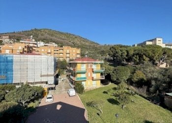 IMG_3246.jpg - Quadrilocale Via Pirelli 33, Pietra Ligure - foto 16