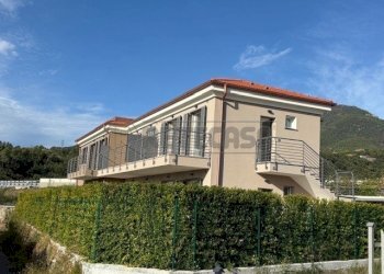 2505219.jpg - Quadrilocale Via Bulasce 45, Loano - foto 3