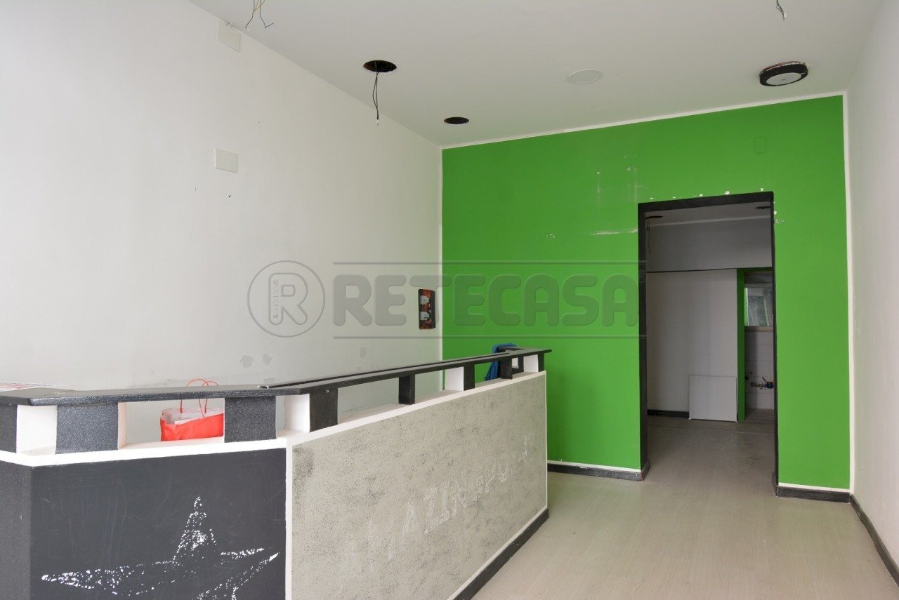 IMG-20251009-WA0023.jpg - Locale Commerciale Via Camiciotti 25, Messina - foto 2