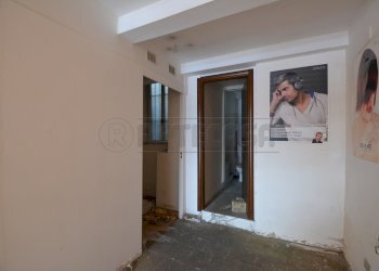 DSC_0096.JPG - Commercial Premises Via Ghibellina 118, Messina - photo 4