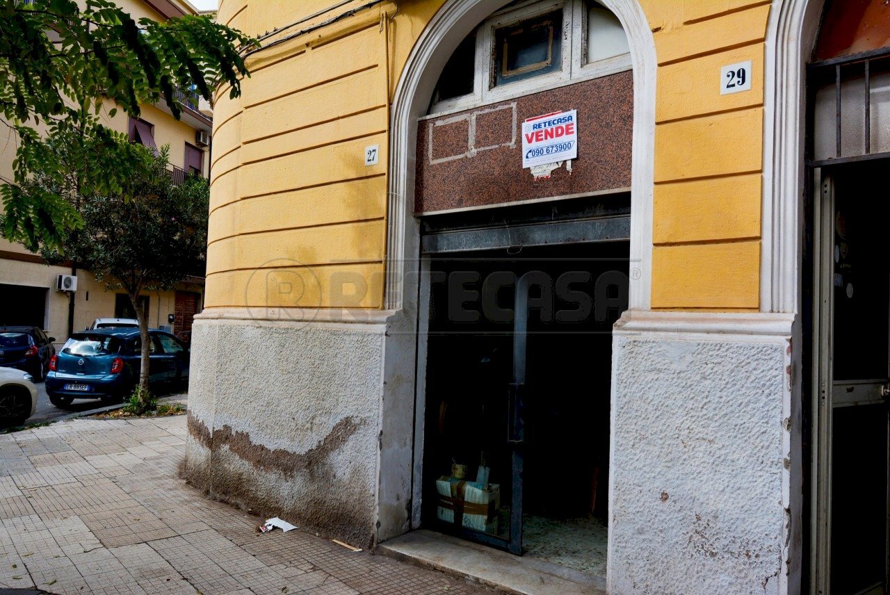 DSC_0127.JPG - Locale Commerciale Via Placida 27, Messina - foto 2