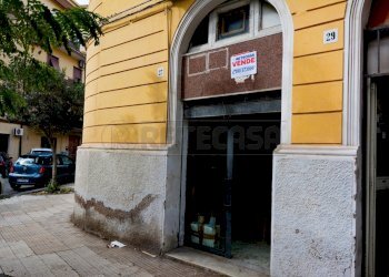 DSC_0127.JPG - Locale Commerciale Via Placida 27, Messina - foto 2