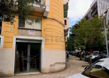 DSC_0130.JPG - Locale Commerciale Via Placida 27, Messina - foto 3