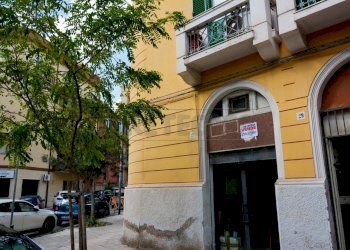 DSC_0128.JPG - Locale Commerciale Via Placida 27, Messina - foto 4