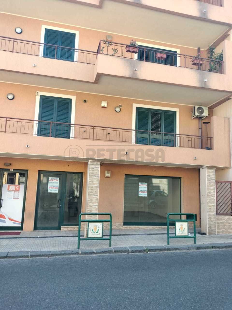 WhatsApp Image 2025-07-08 at 18.51.47.jpeg - Locale Commerciale Via Marco Polo 268, Messina - foto 2