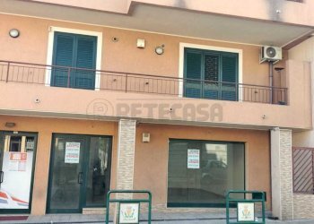 WhatsApp Image 2025-07-08 at 18.51.47.jpeg - Commercial Premises Via Marco Polo 268, Messina - photo 2