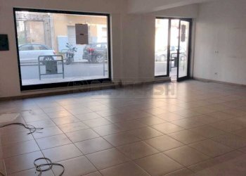 WhatsApp Image 2025-07-08 at 18.52.19 (2).jpeg - Commercial Premises Via Marco Polo 268, Messina - photo 7