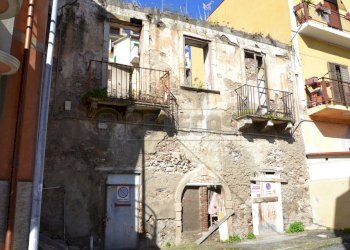 DSC_0148.JPG - Casale Via Oglio 5, Messina - foto 1