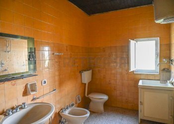 bagno2.jpg - Casale Via San Giovanni Bosco 15, Messina - foto 6