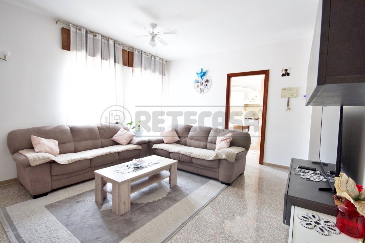 soggiorno - Apartment Via Campanile 11, Chiampo - photo 1