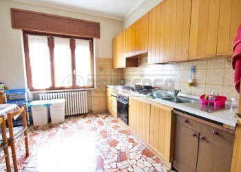 cucina - Porzione di casa Via F. Agello 1, Chiampo - foto 3