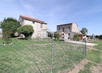 3_Retro casa.jpg - Villa Via Comunale 202, Bondeno - foto 9