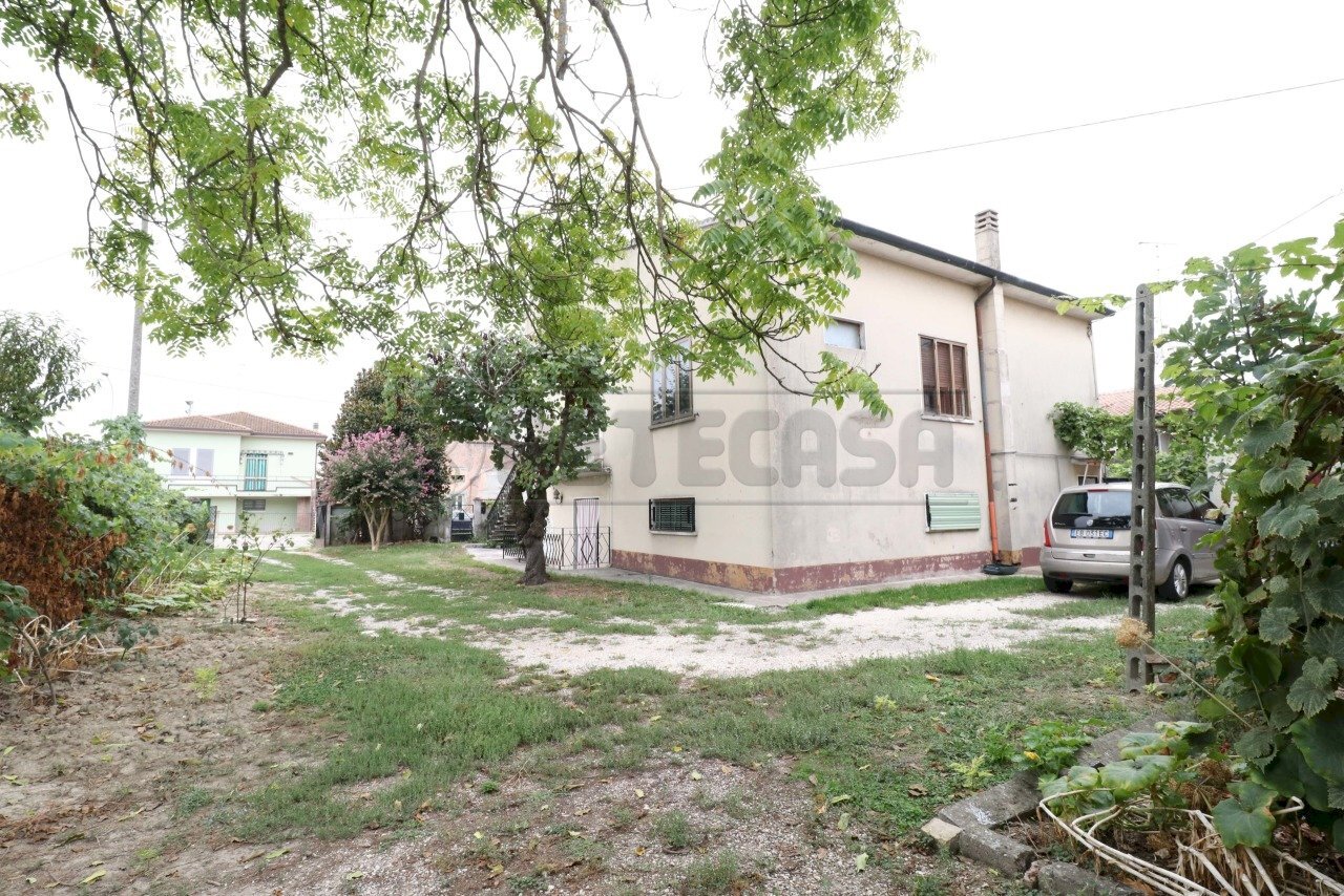 3_Retro-min.JPG - Villa Via XXV Aprile 23, Sermide e Felonica - foto 3