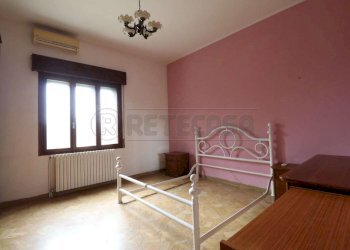 18_Letto-min.JPG - Villa Via XXV Aprile 23, Sermide e Felonica - foto 18