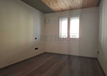 6_Letto.jpg - Appartamento Via Giosuè Carducci, Bondeno - foto 6