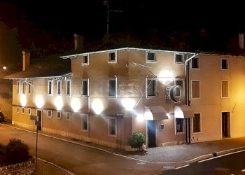 ESTERNI DI SERA - Locale Commerciale VIA UDINE  81, Mortegliano - foto 3