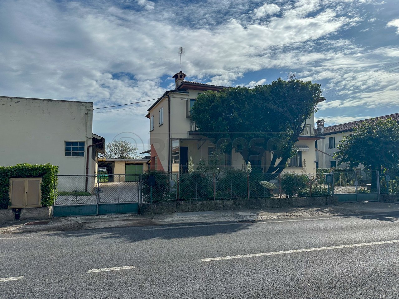 ESTERNI - Three-room apartment VIA PALMANOVA 17, Santa Maria La Longa - photo 1