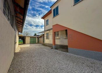 ESTERNI - Trilocale VIA PALMANOVA 17, Santa Maria La Longa - foto 3