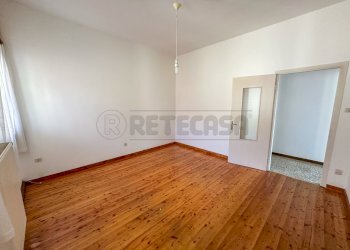 SOGGIORNO - Trilocale VIA PALMANOVA 17, Santa Maria La Longa - foto 10