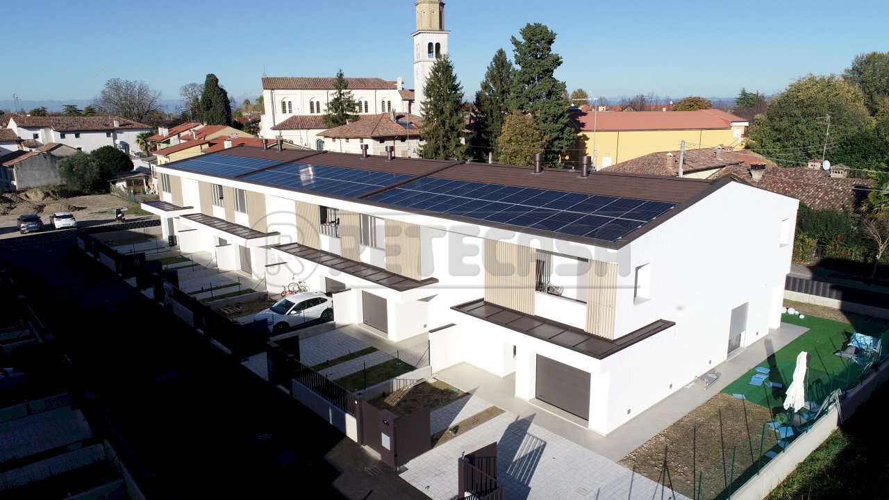 ESTERNI - Villa a Schiera VIA XXV APRILE 18/D, Fiumicello Villa Vicentina - foto 1