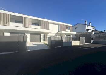 ESTERNI - Villa a Schiera VIA XXV APRILE 18/D, Fiumicello Villa Vicentina - foto 2