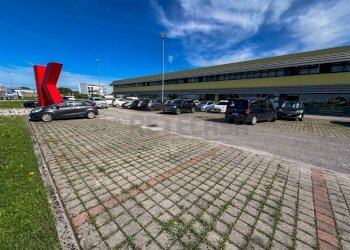 ESTERNI - Ufficio Via Cotonificio 47, Tavagnacco - foto 1