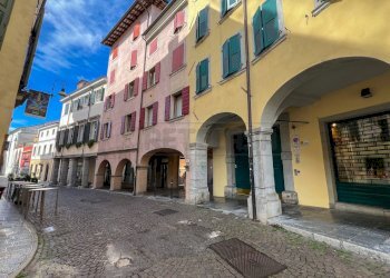 ESTERNI - Locale Commerciale VIA PAOLO SARPI 3, Udine - foto 3