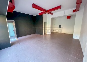 NEGOZIO - Locale Commerciale VIA PAOLO SARPI 3, Udine - foto 8