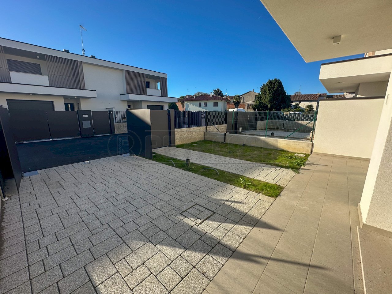 GIARDINO ANTERIORE - Villa a Schiera VIA XXV APRILE 18/A, Fiumicello Villa Vicentina - foto 3