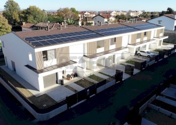 ESTERNI - Villa a Schiera VIA XXV APRILE 18/A, Fiumicello Villa Vicentina - foto 1