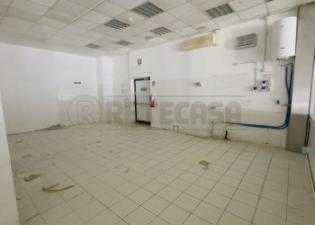 MAGAZZINO - Commercial Premises Via IV Genova 48, Pozzuolo del Friuli - photo 11