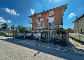 ESTERNI - Appartamento VIA ROMA 50, Bagnaria Arsa - foto 2