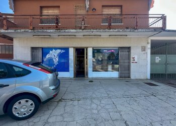 ESTERNI - Commercial Premises PIAZZA DELLA CHIESTA 20, Pozzuolo del Friuli - photo 3