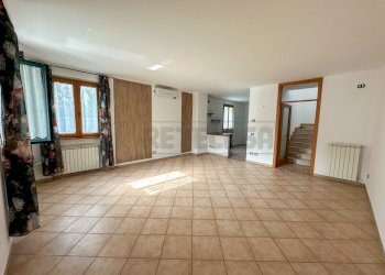 SOGGIORNO - Villa a Schiera PIAZZA SANTA MARIA MAGGIORE 16, Visco - foto 1