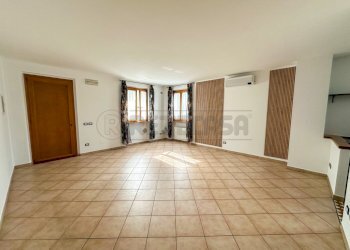 SOGGIORNO - Villa a Schiera PIAZZA SANTA MARIA MAGGIORE 16, Visco - foto 3