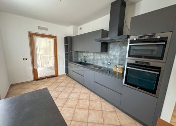 CUCINA - Villa a Schiera PIAZZA SANTA MARIA MAGGIORE 16, Visco - foto 5