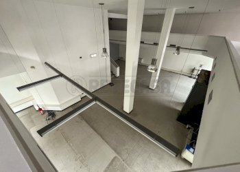 NEGOZIO - Ufficio Via Camillo Benso Conte di Cavour 13, Cervignano del Friuli - foto 11