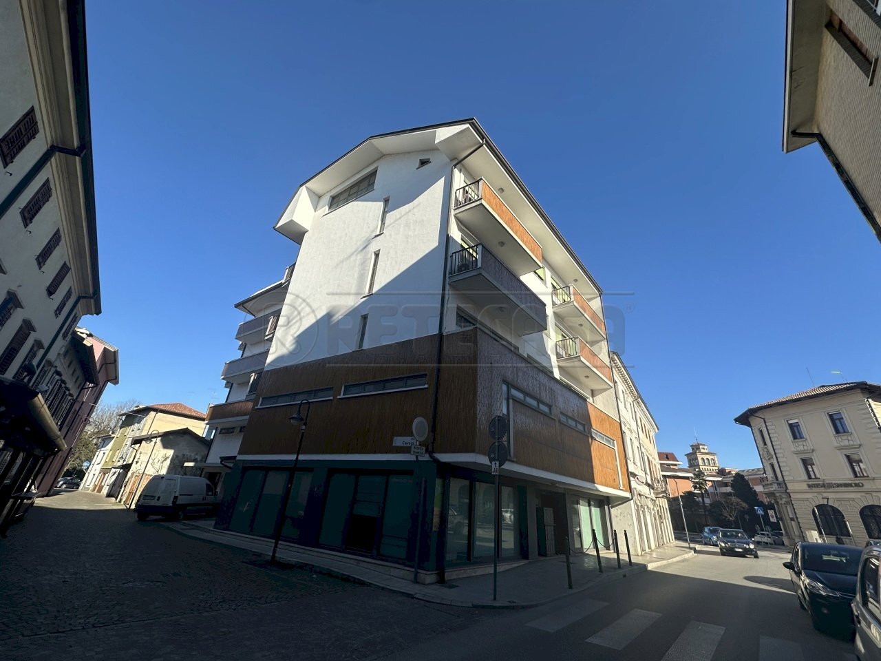 ESTERNI - Appartamento Via Camillo Benso Conte di Cavour 13, Cervignano del Friuli - foto 2