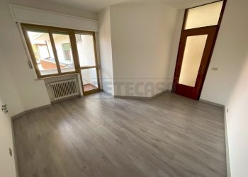 CUCINA - Appartamento Via Camillo Benso Conte di Cavour 13, Cervignano del Friuli - foto 8