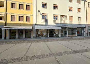 ESTERNI - Locale Commerciale BORGO AQUILEIA 3, Palmanova - foto 1