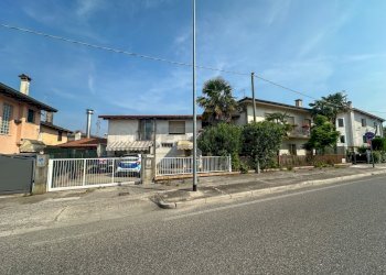 ESTERNI - Villa VIA CROSERE 69, Latisana - foto 20