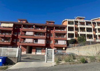 via fares.jpg - Bilocale Via Monsignor Armando Fares 20, Catanzaro - foto 2