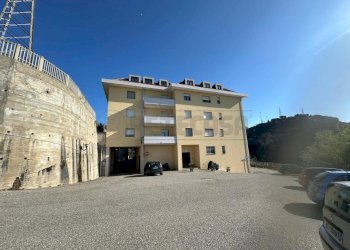 f4f8fe37-faa5-467f-a647-53d9caf4acab.jpeg - Quadrilocale Via Garibaldi Gariani 1, Catanzaro - foto 1