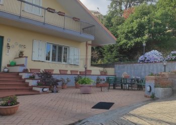 IMG_20220712_181532.jpg - Villa Via dei Bruzii 7, Catanzaro - foto 11