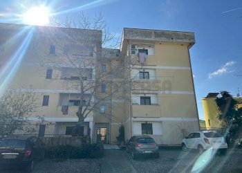 d61412ae-7d6e-4876-83ed-474c22666934.jpeg - Trilocale Via Martiri di Nassirya 2, San Floro - foto 2