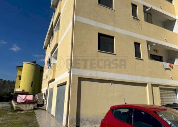 52c5bf88-5c69-48ab-9355-a6e0e8f46c4f.jpeg - Trilocale Via Martiri di Nassirya 2, San Floro - foto 3