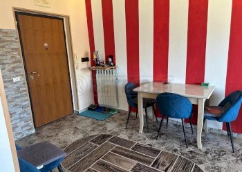 d43a3556-f0f2-43a9-8d65-3433208a8431.jpeg - Trilocale Via Martiri di Nassirya 2, San Floro - foto 11