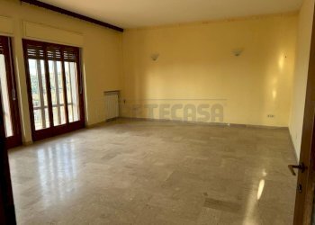 98667fa3-abc3-4e62-8eeb-cbcf68c5e206.jpeg - Quadrilocale Via Ettore Vitale, Catanzaro - foto 10