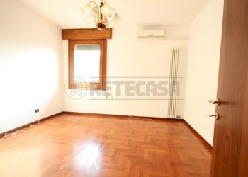 15-IMG_0015.JPG - Appartamento Quinto Vicentino - foto 17